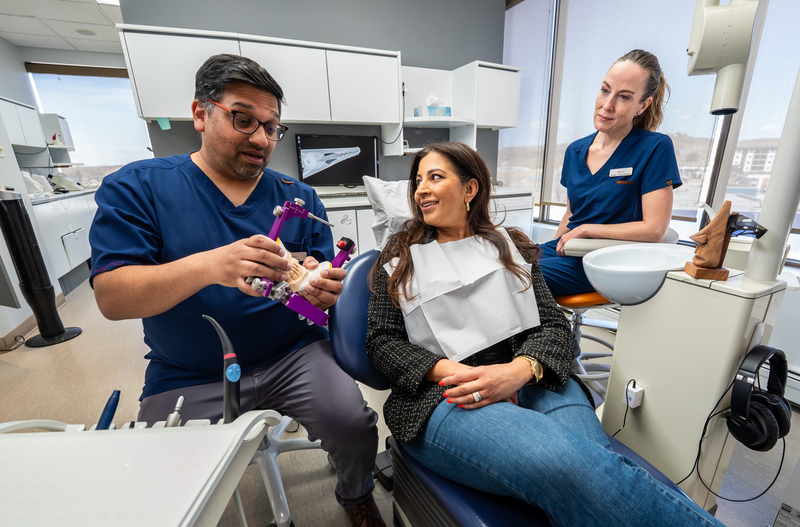 how to manage pain and swelling after oral surgery